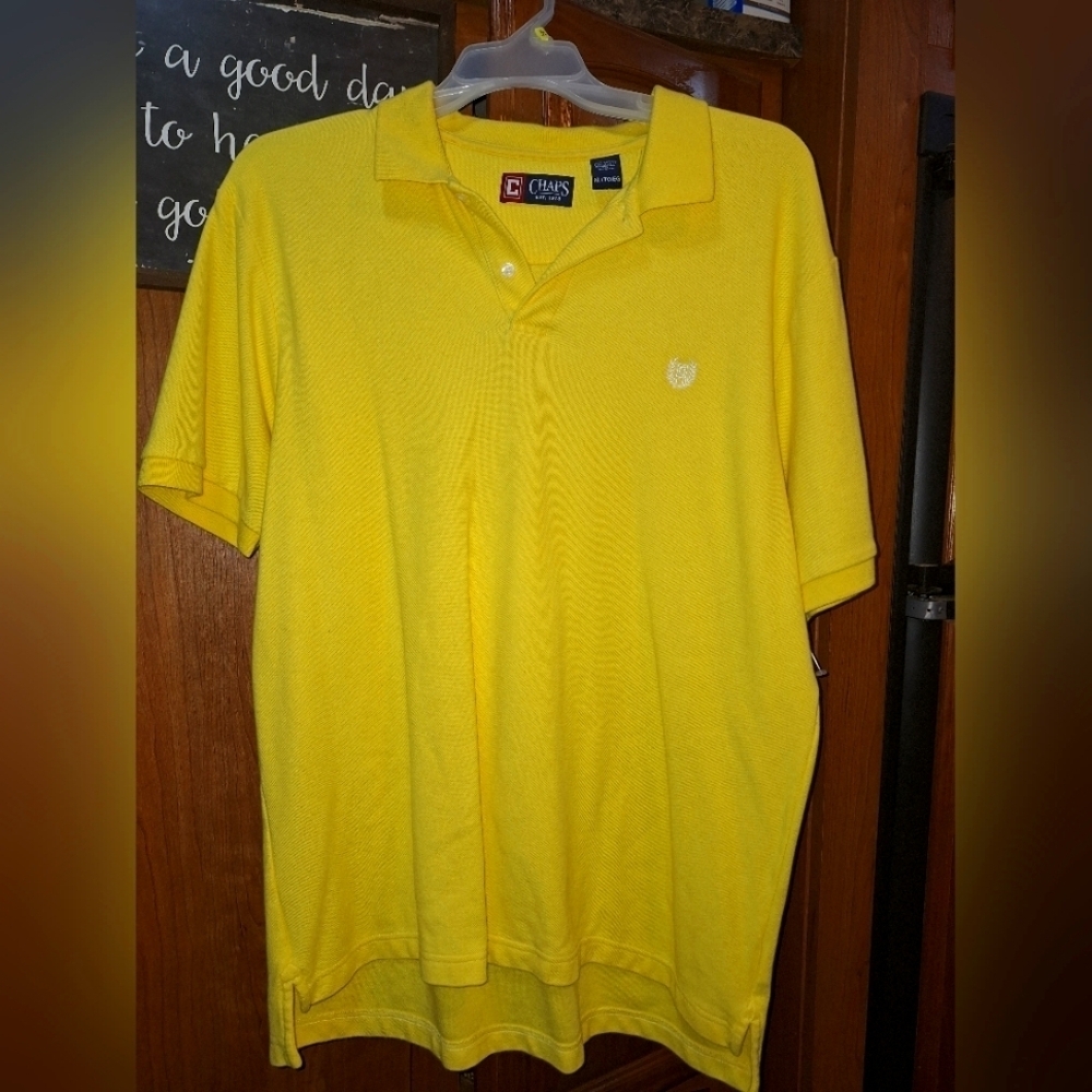 A Chaps Short Sleeve Light Yellow Polo In A Mens Size XL. Summer, BusinessCasual